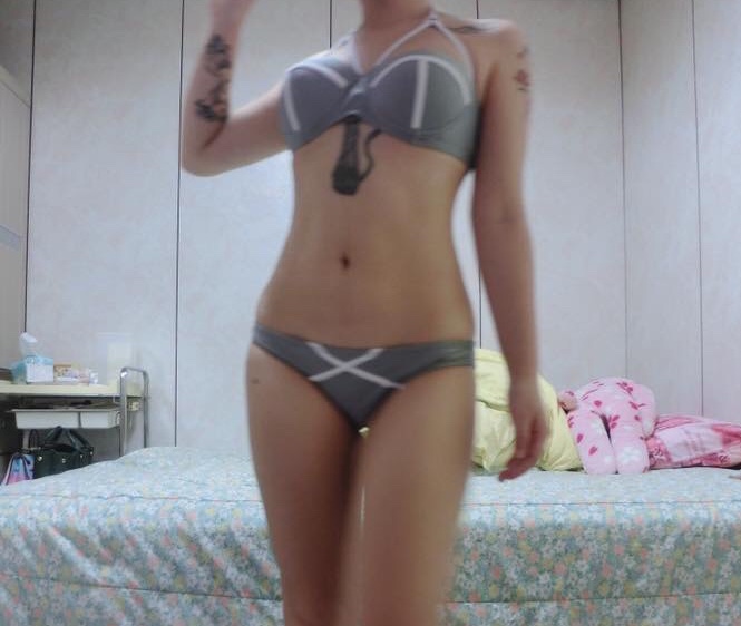 原味比基尼套裝?