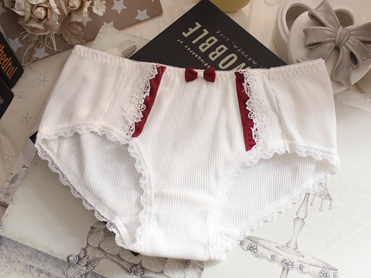 白色X紅色小蝴蝶(已結束)