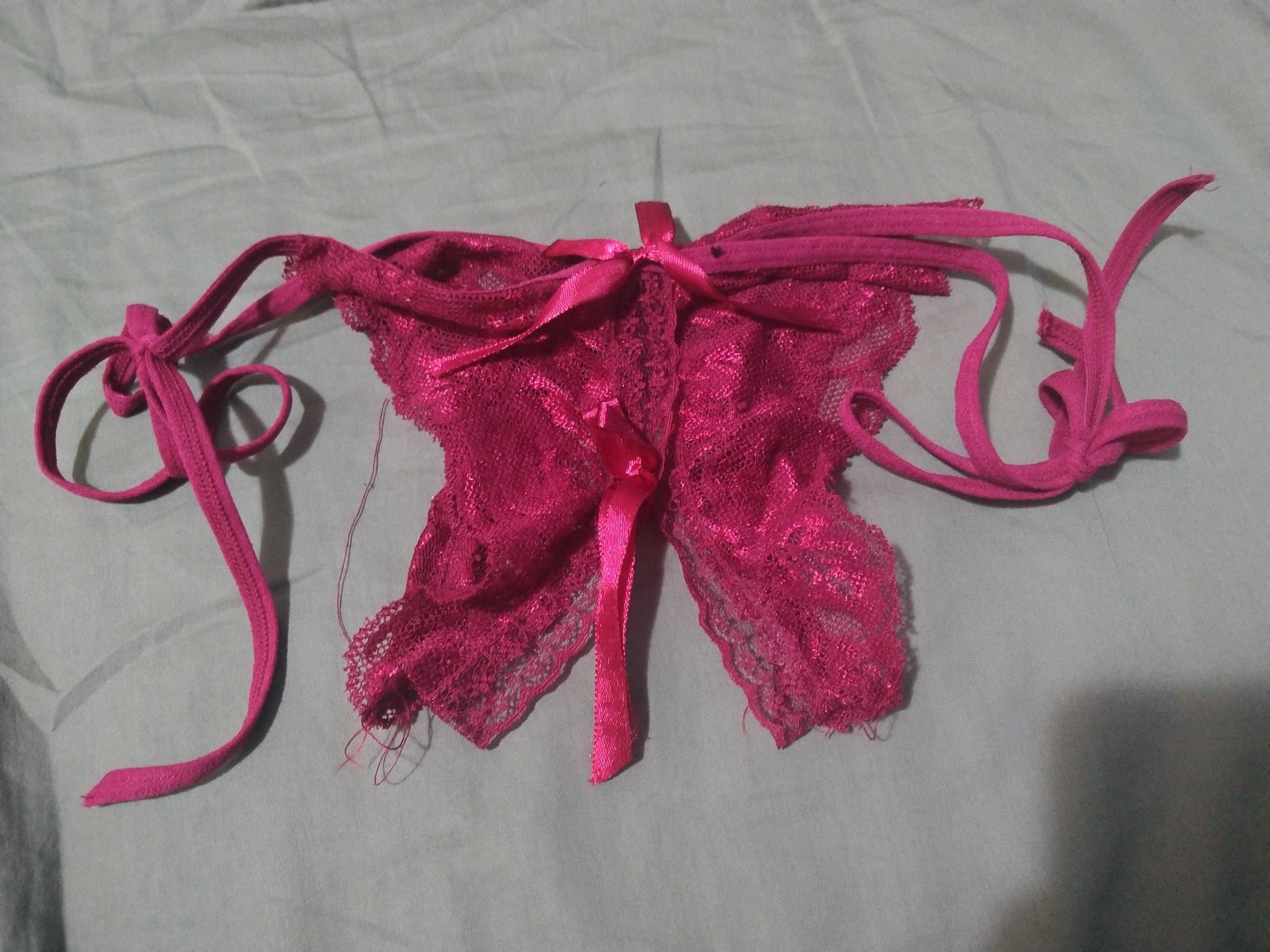 深紅綁帶蕾絲小內