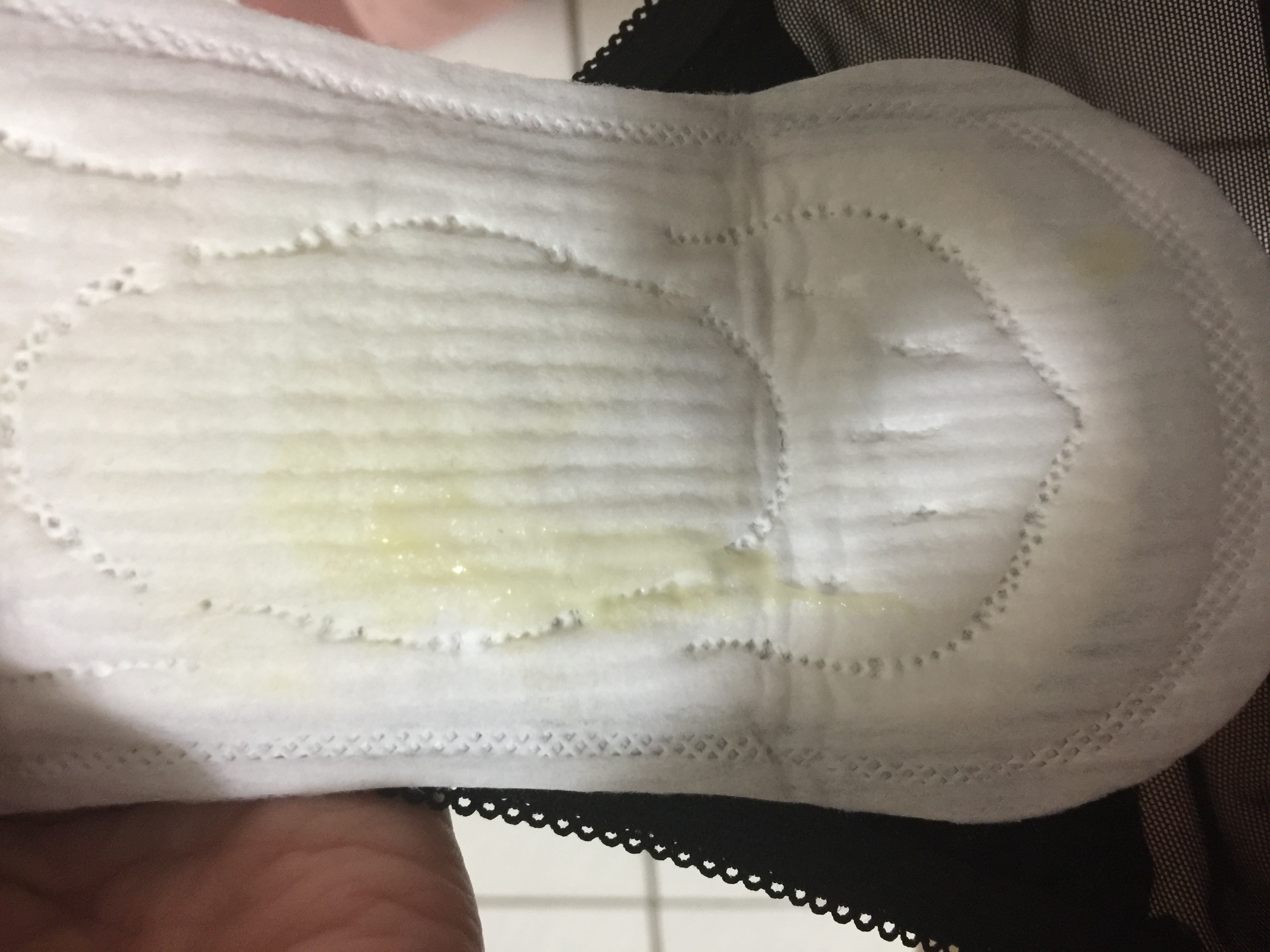 棉棉 護墊 分泌物