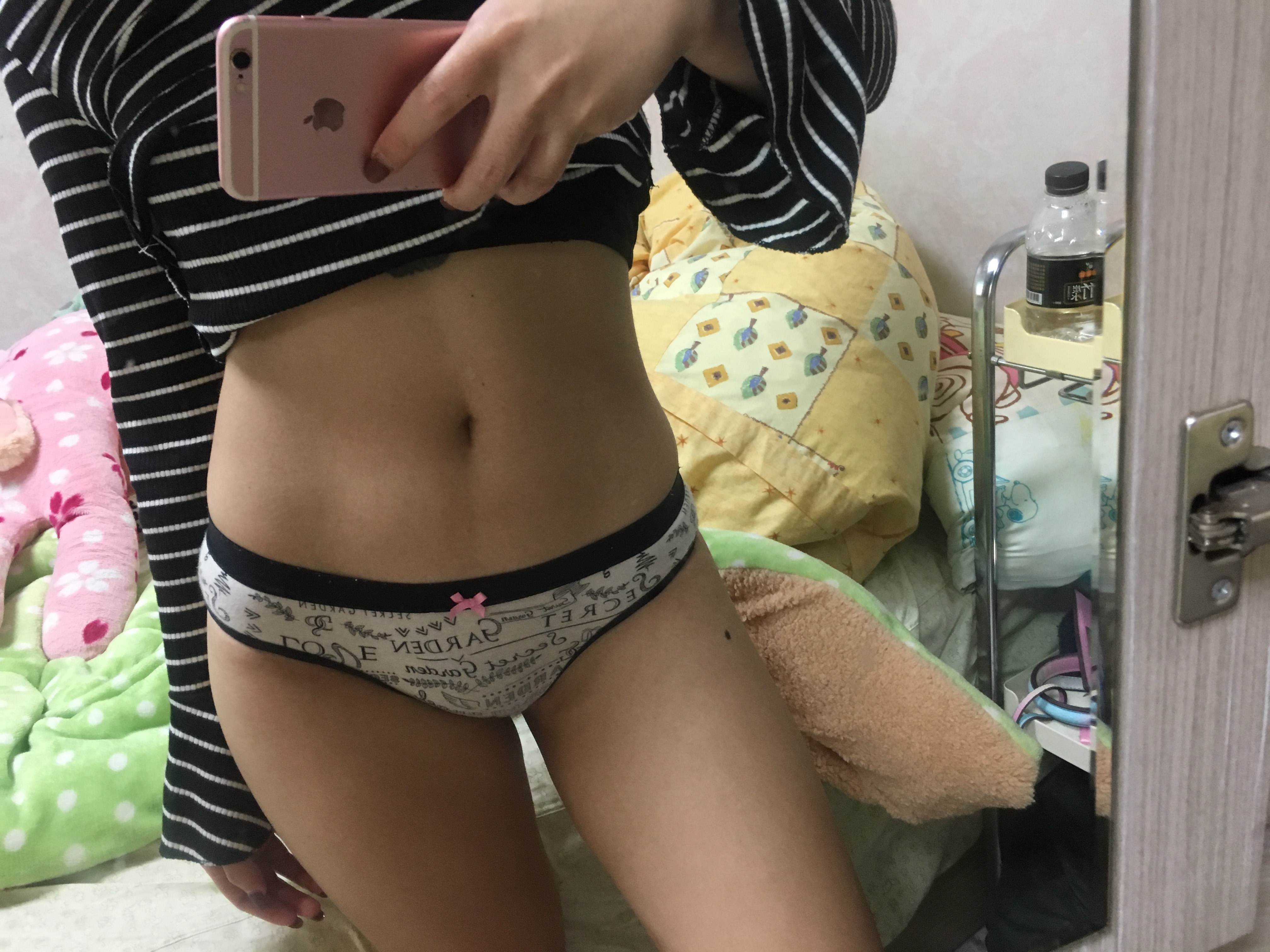 蝴蝶結?可愛三角褲