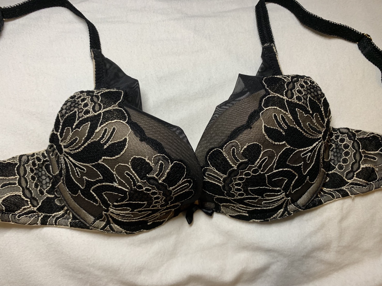 黛安芬專櫃內衣