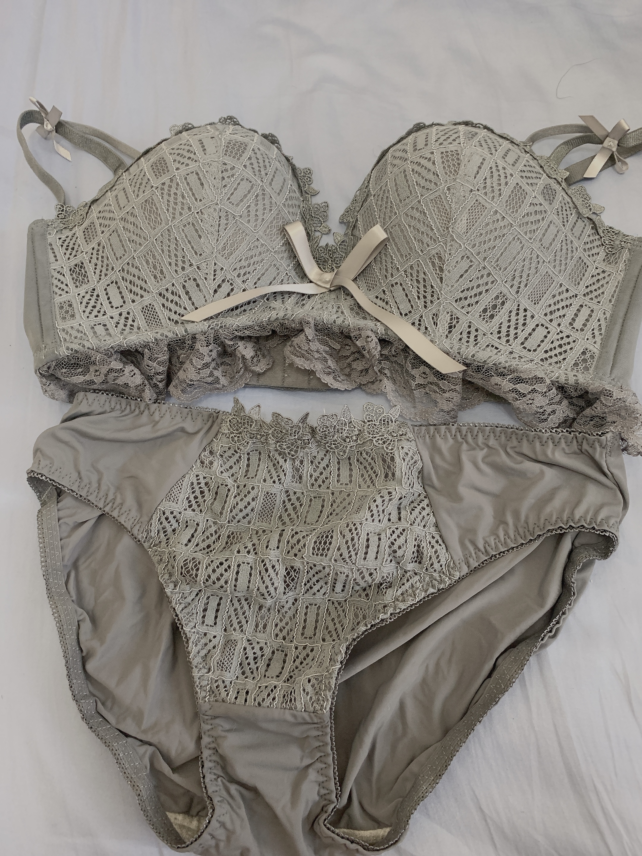 藍灰色蕾絲套裝