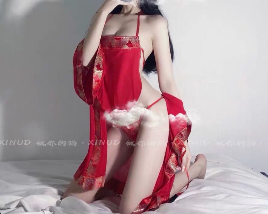 中國爆乳少女肚兜~