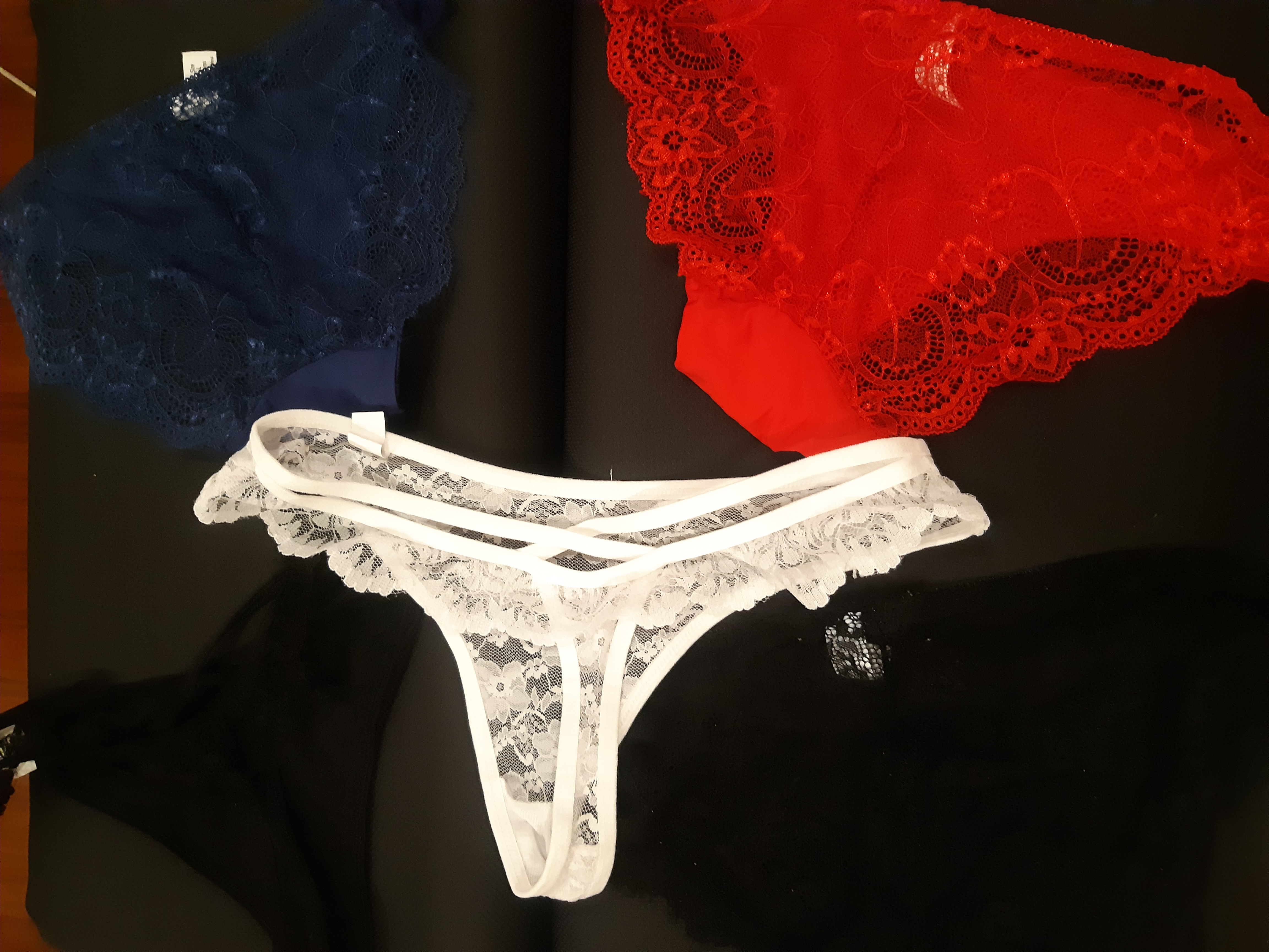 妹妹跟姐姐的(: