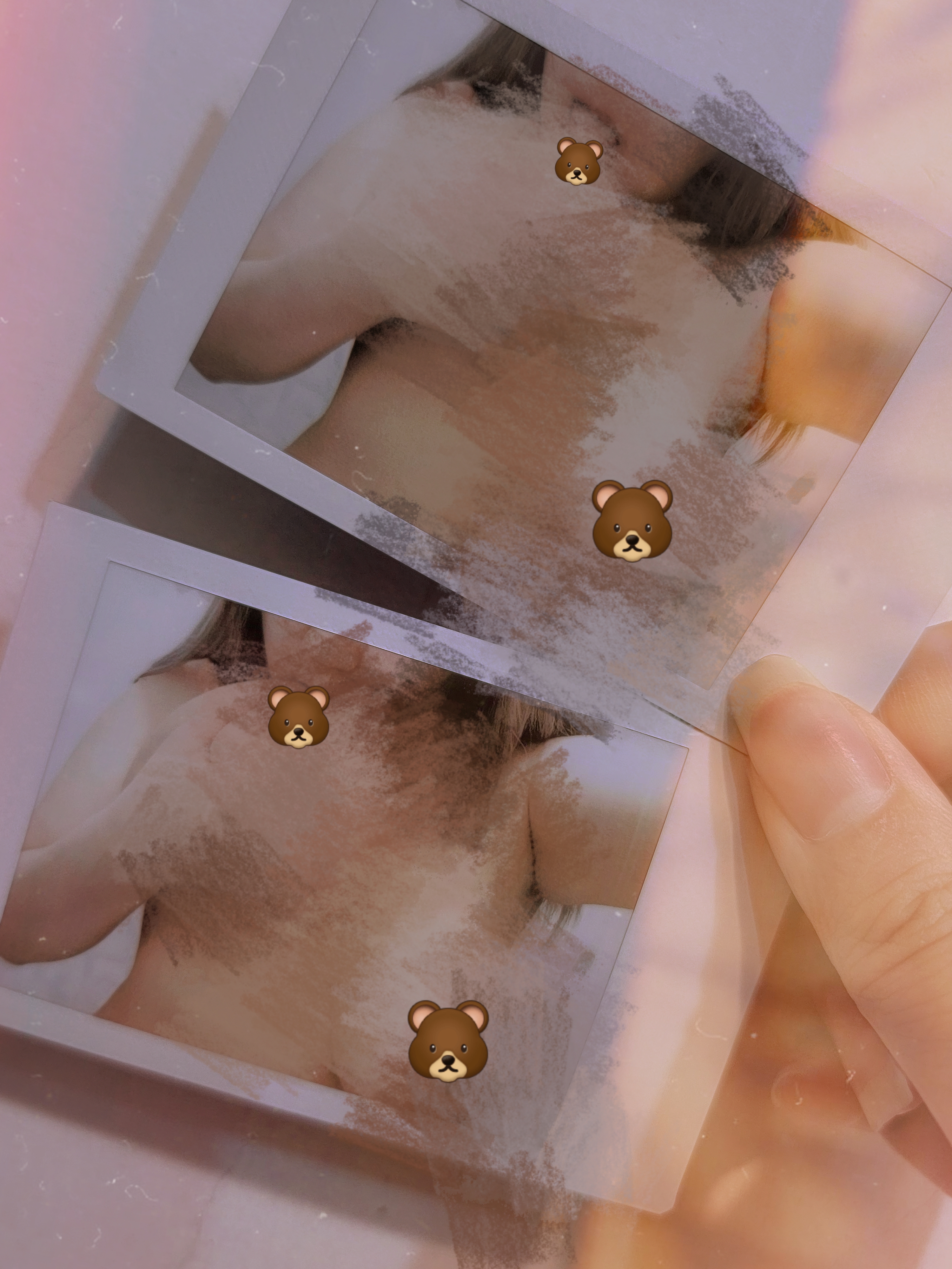 全網獨家 ?? 大奶自己吃?? 拍立得