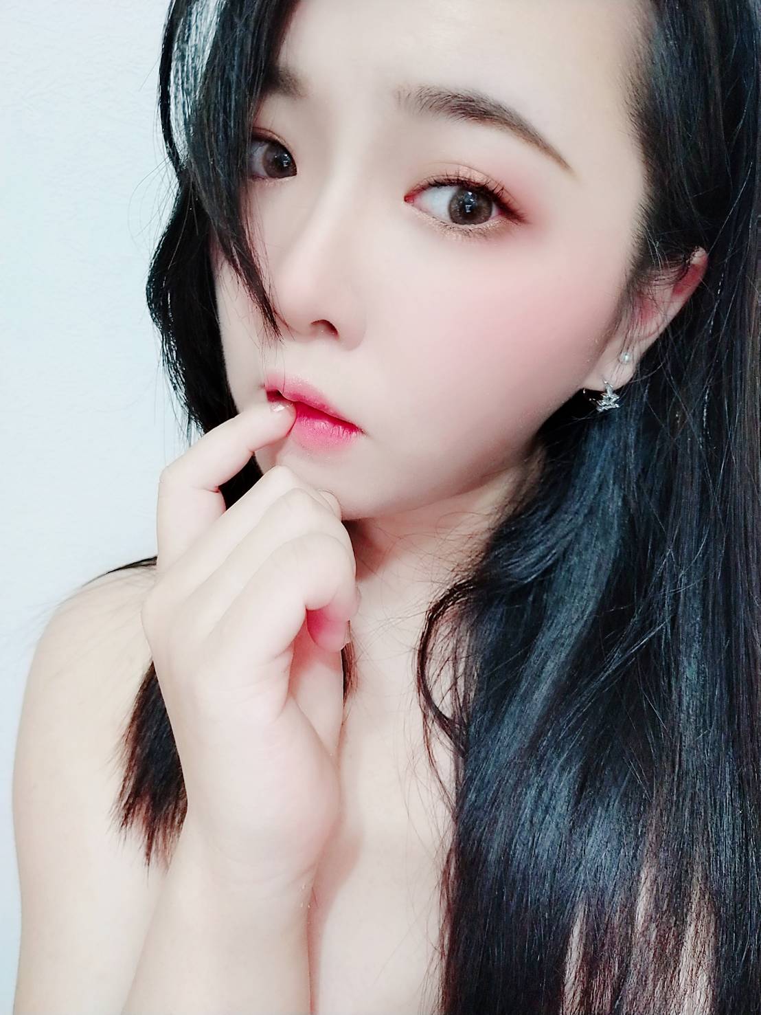 【福袋】 1小時多部本人自慰影片 個人性感照片10張【購買請+LINE:in5200】