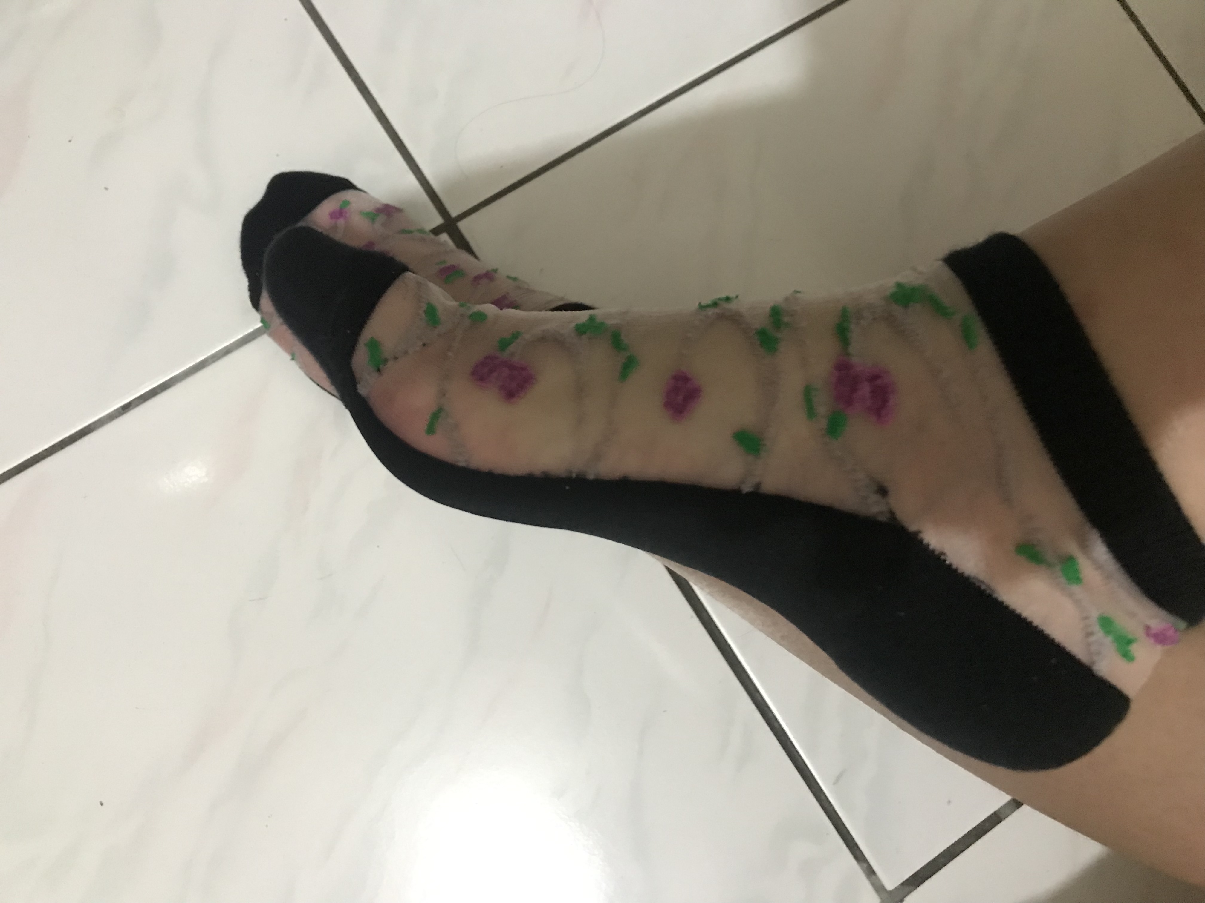 ??黑色碎花短襪??