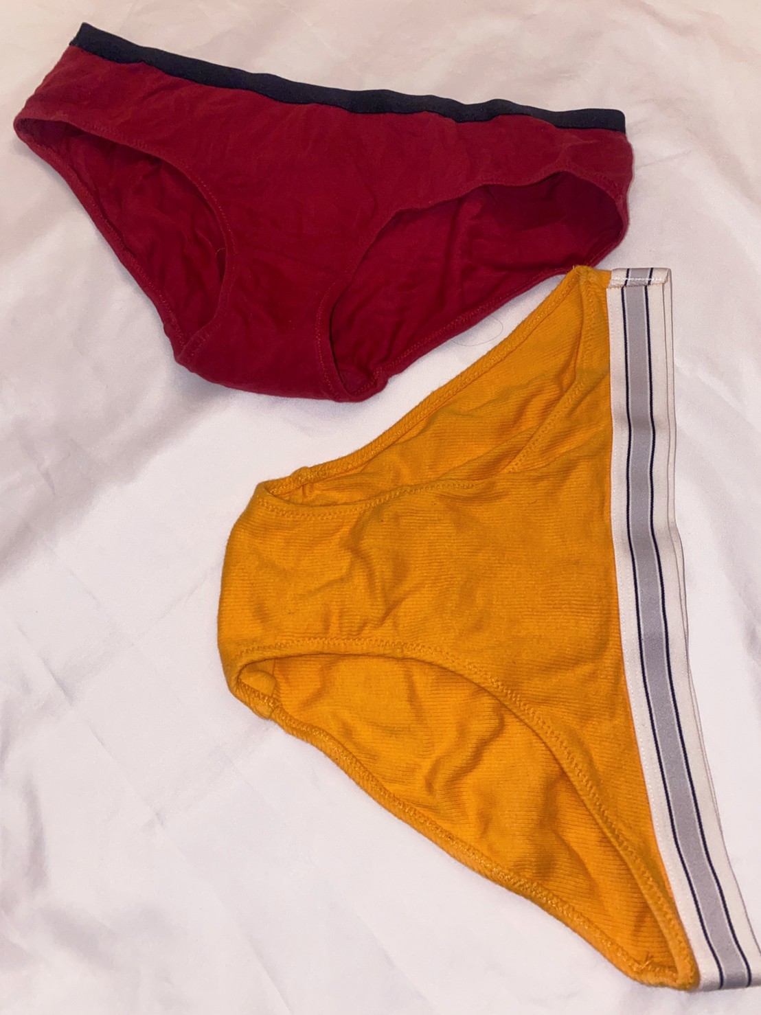 月事好朋友區(單件300,另外搭一件內衣折50)